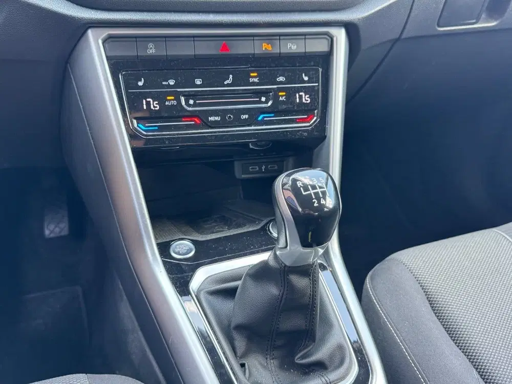 Volkswagen T-Roc 1.0 TSI uit 2022, foto 15