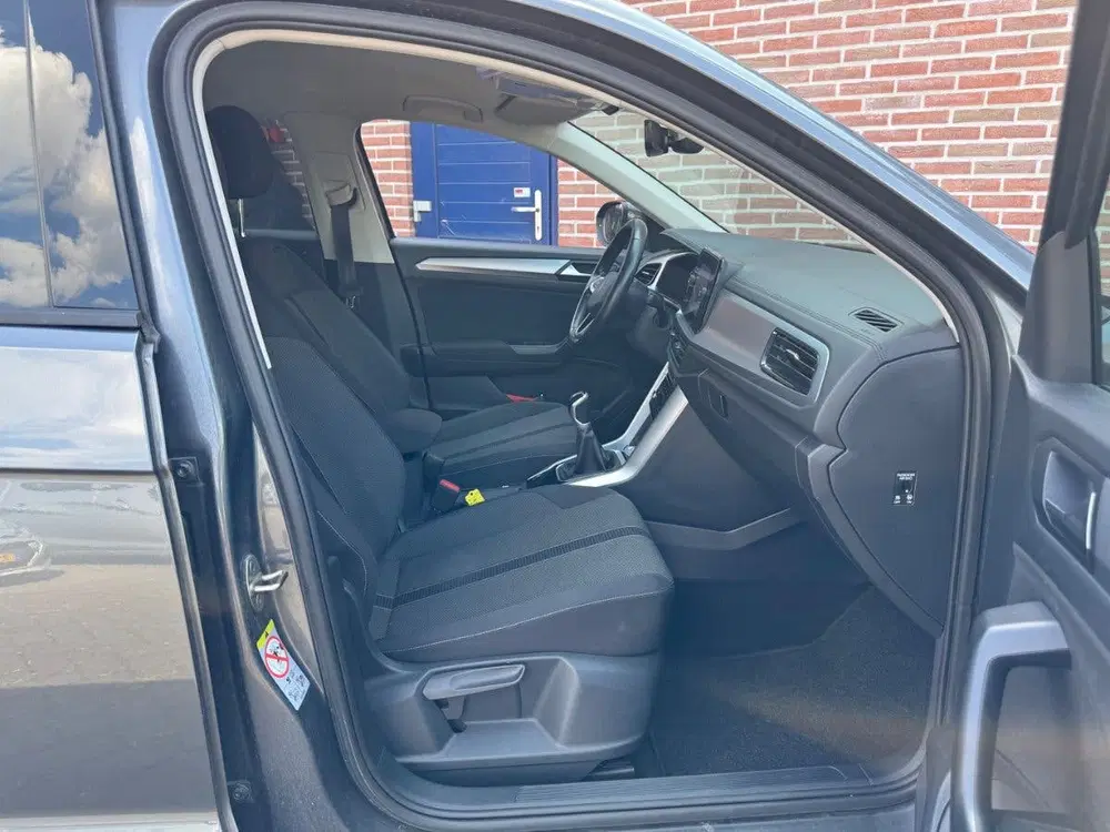 Volkswagen T-Roc 1.0 TSI uit 2022, foto 5