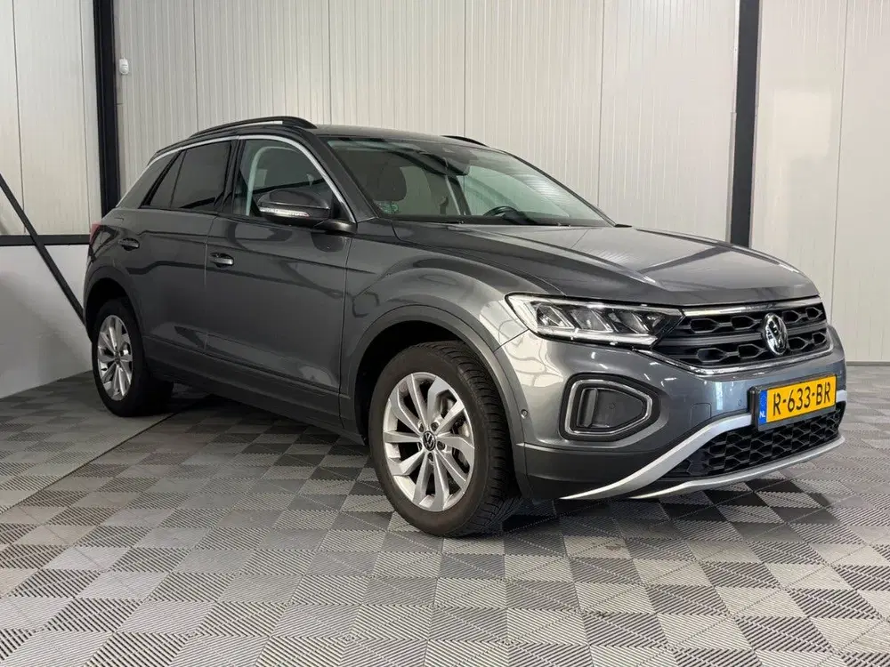 Volkswagen T-Roc 1.0 TSI uit 2022, foto 6