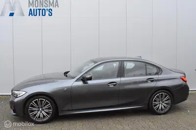 BMW 3-serie 330i M-Sport 2019 Mineralgrau Live-Cockpit uit 2019