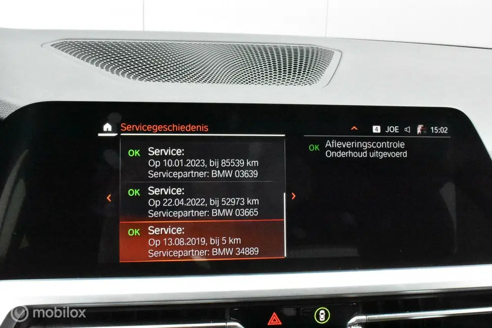 BMW 3-serie 330i M-Sport 2019 Mineralgrau Live-Cockpit uit 2019, foto 13