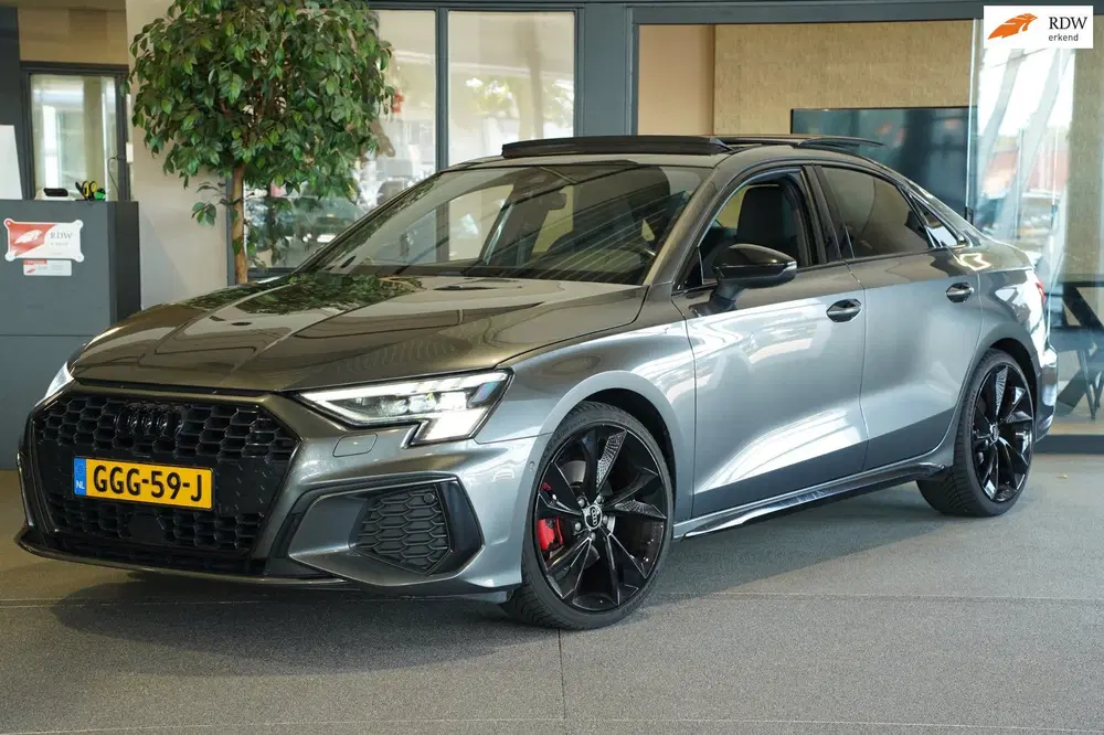 Audi A3 35 TFSI S-Line S-tronic Pano Navi Led Lede uit 2021