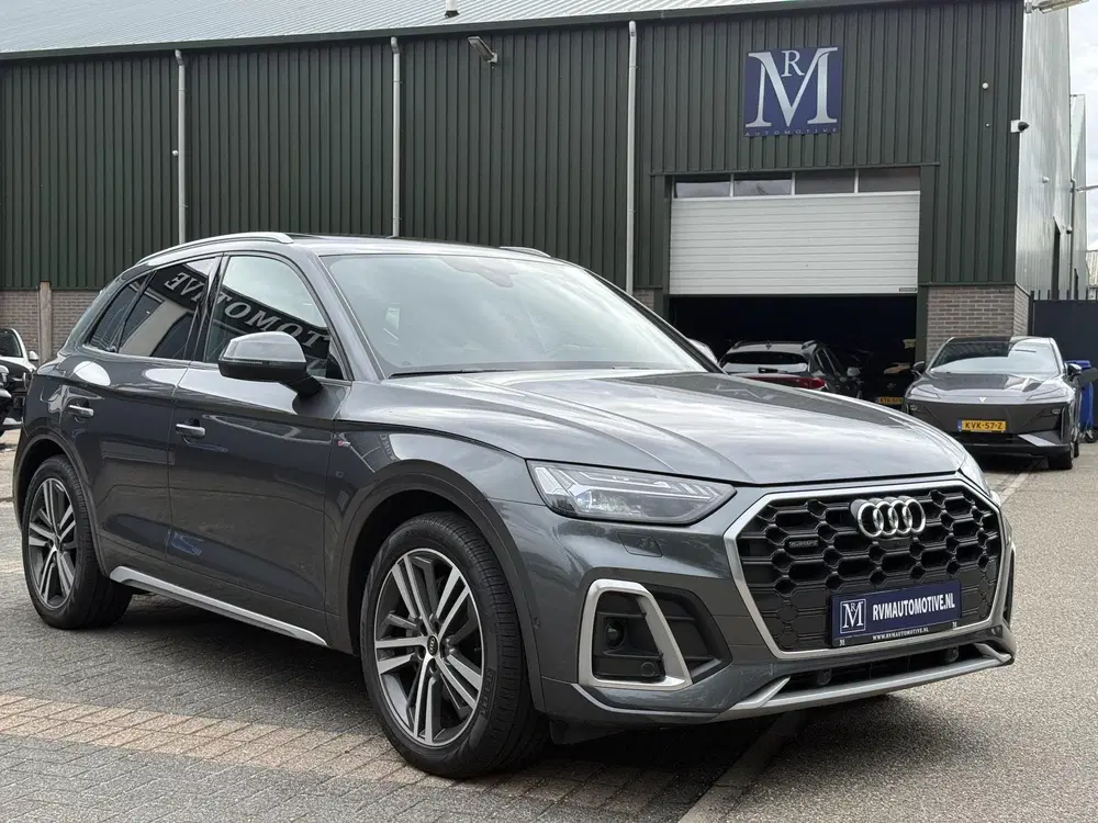 Audi Q5 55 TFSI e S edition uit 2022, foto 4