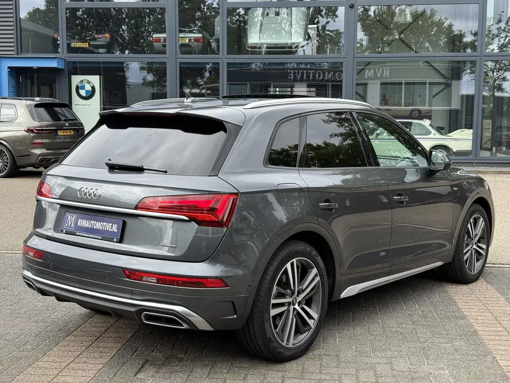 Audi Q5 55 TFSI e S edition uit 2022, foto 7