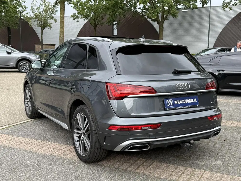 Audi Q5 55 TFSI e S edition uit 2022, foto 8