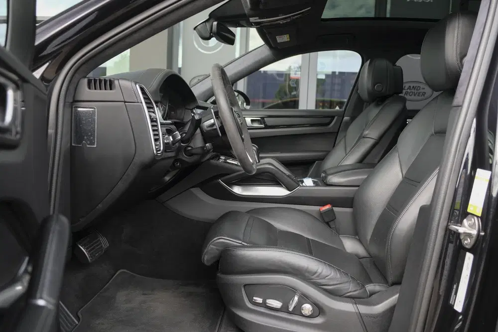 Porsche Cayenne Cayenne Coupé 4.0 V8 Turbo S 680pk E-Hybri uit 2020, foto 10