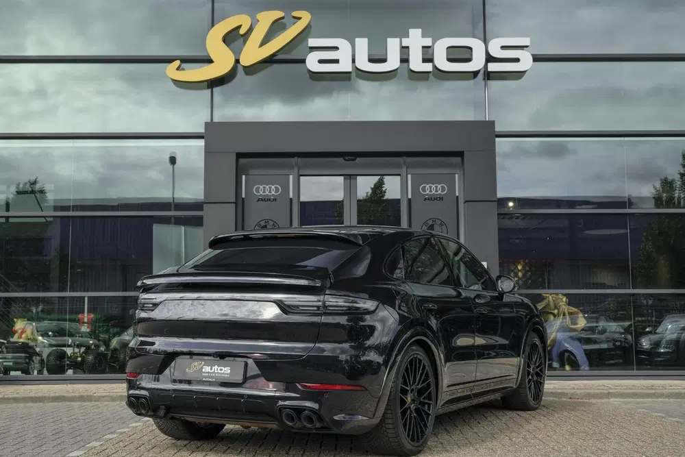Porsche Cayenne Cayenne Coupé 4.0 V8 Turbo S 680pk E-Hybri uit 2020, foto 2