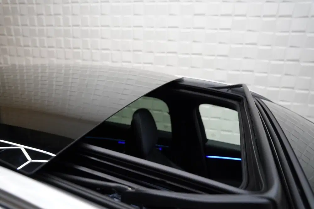 Mercedes-Benz E-Klasse 300 de 4MATIC PANO HYPERSCREEN uit 2024, foto 10