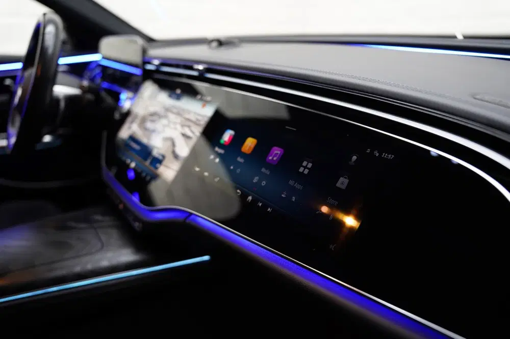 Mercedes-Benz E-Klasse 300 de 4MATIC PANO HYPERSCREEN uit 2024, foto 15