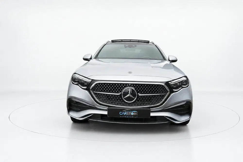 Mercedes-Benz E-Klasse 300 de 4MATIC PANO HYPERSCREEN uit 2024, foto 2