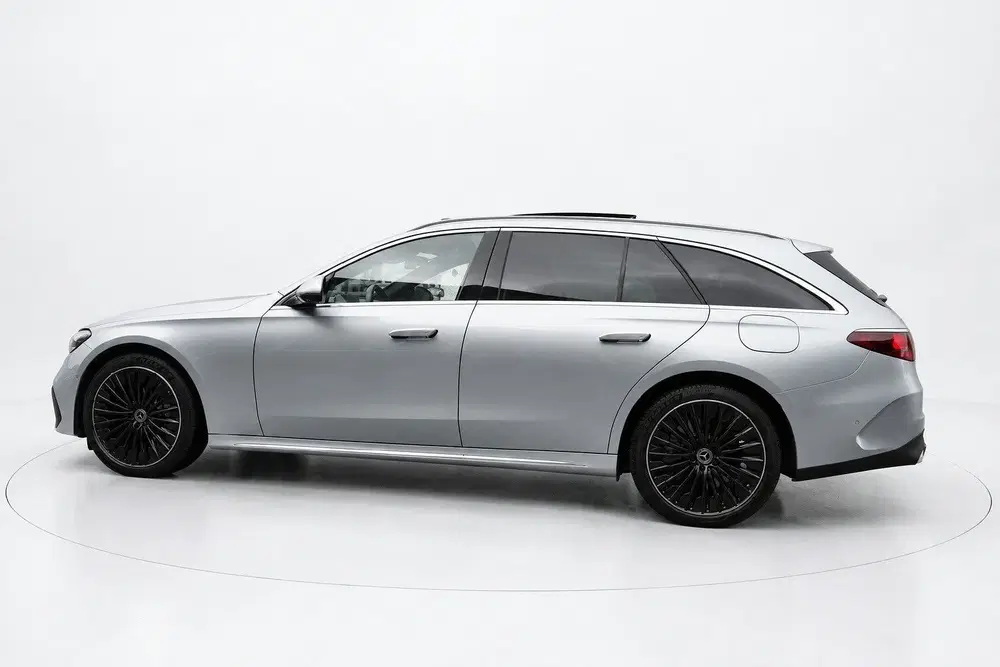 Mercedes-Benz E-Klasse 300 de 4MATIC PANO HYPERSCREEN uit 2024, foto 4