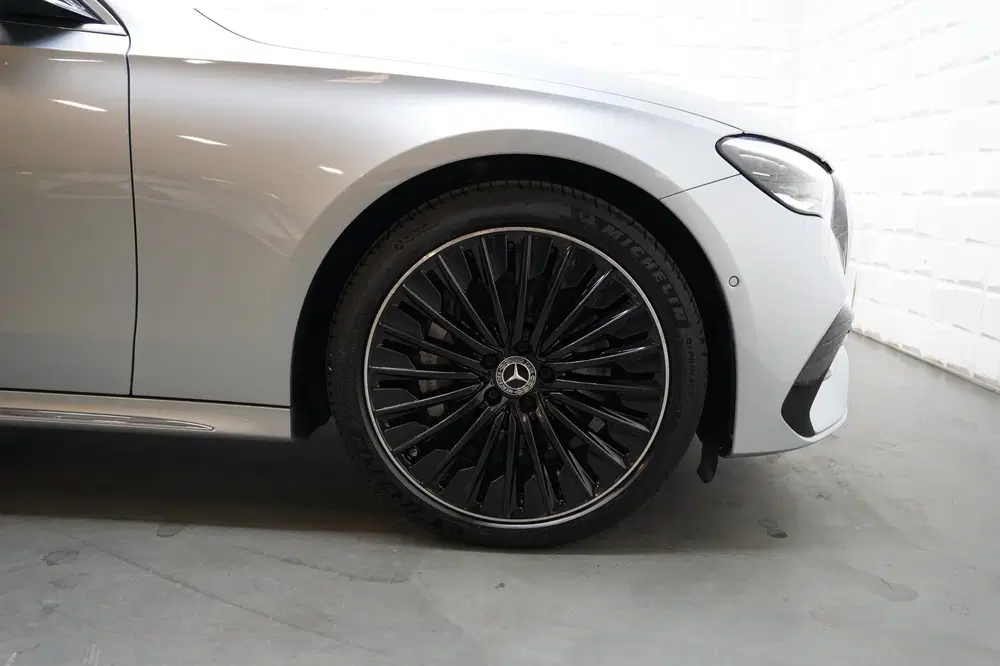 Mercedes-Benz E-Klasse 300 de 4MATIC PANO HYPERSCREEN uit 2024, foto 9