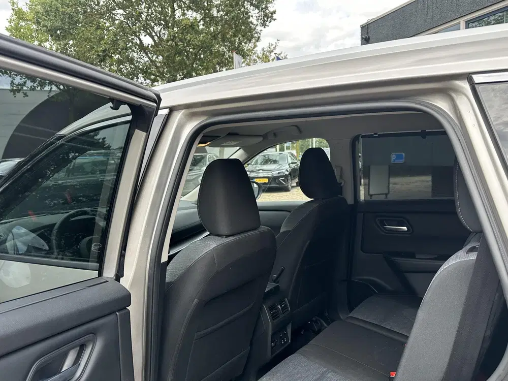 Nissan X-Trail 1.5 e-4orce N-Connecta 4WD 7p. 7 PERSOONS uit 2025, foto 7