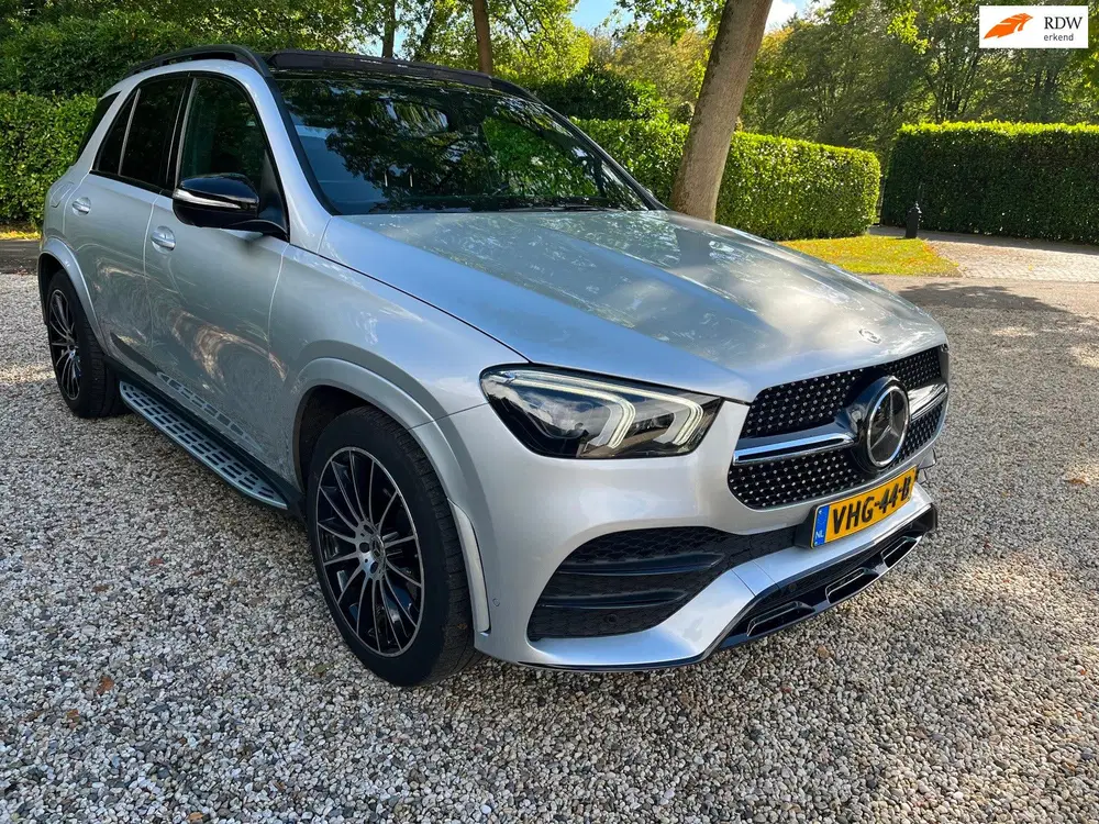 Mercedes-Benz GLE 4MATIC AMG Line Panoramadak uit 2020