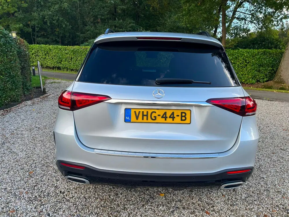 Mercedes-Benz GLE 4MATIC AMG Line Panoramadak uit 2020, foto 11