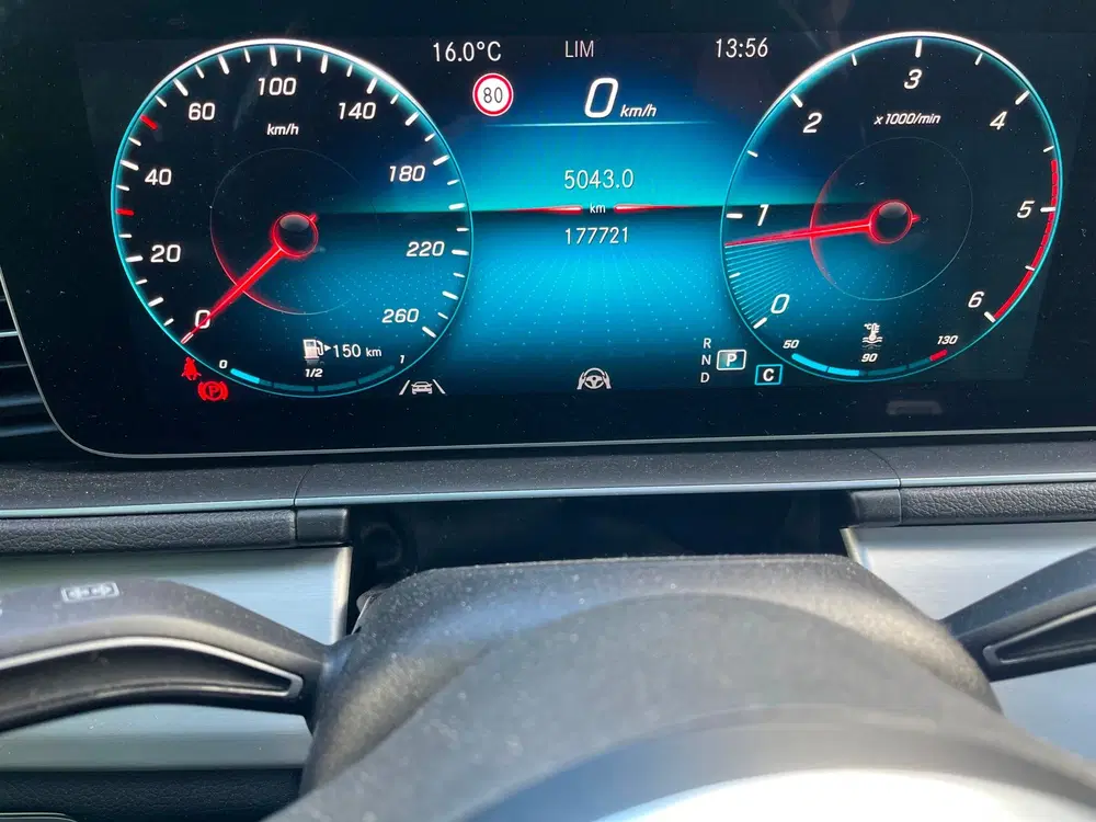 Mercedes-Benz GLE 4MATIC AMG Line Panoramadak uit 2020, foto 9