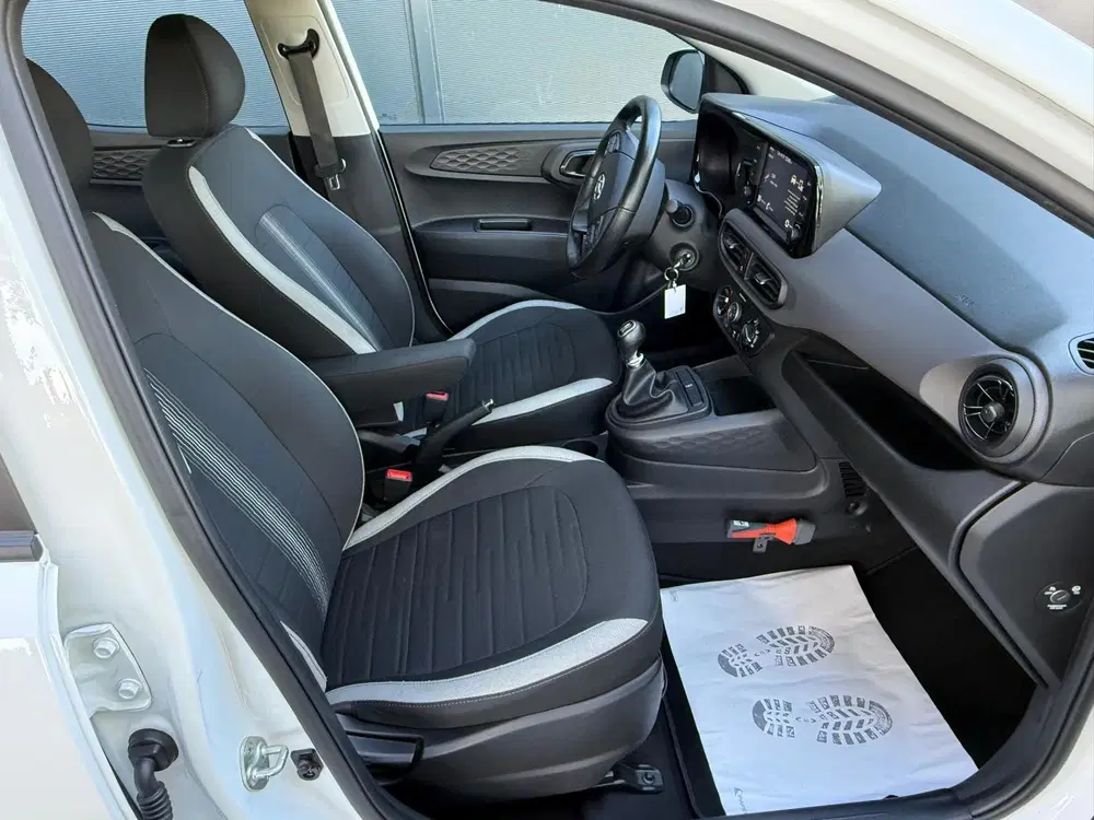 Hyundai i10 1.0 Comfort uit 2021, foto 12