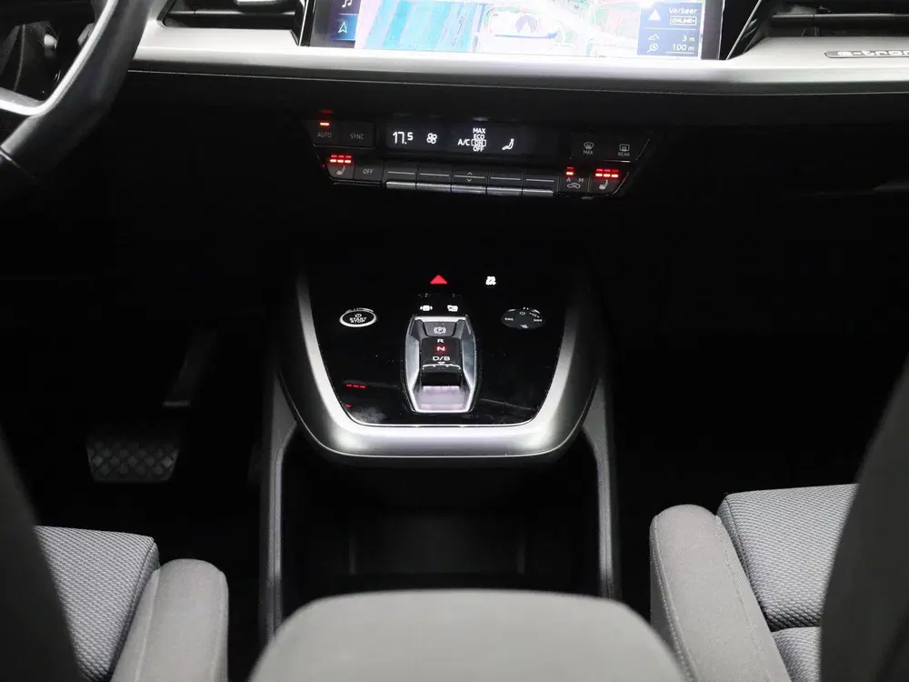 Audi Q4 e-tron 40 Launch edition Advanced Plus 77 kWh 204 uit 2022, foto 12