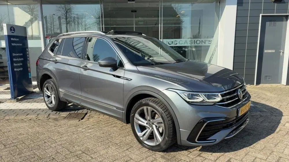 Volkswagen Tiguan Allspace 1.5 TSI R-Line uit 2022, foto 2