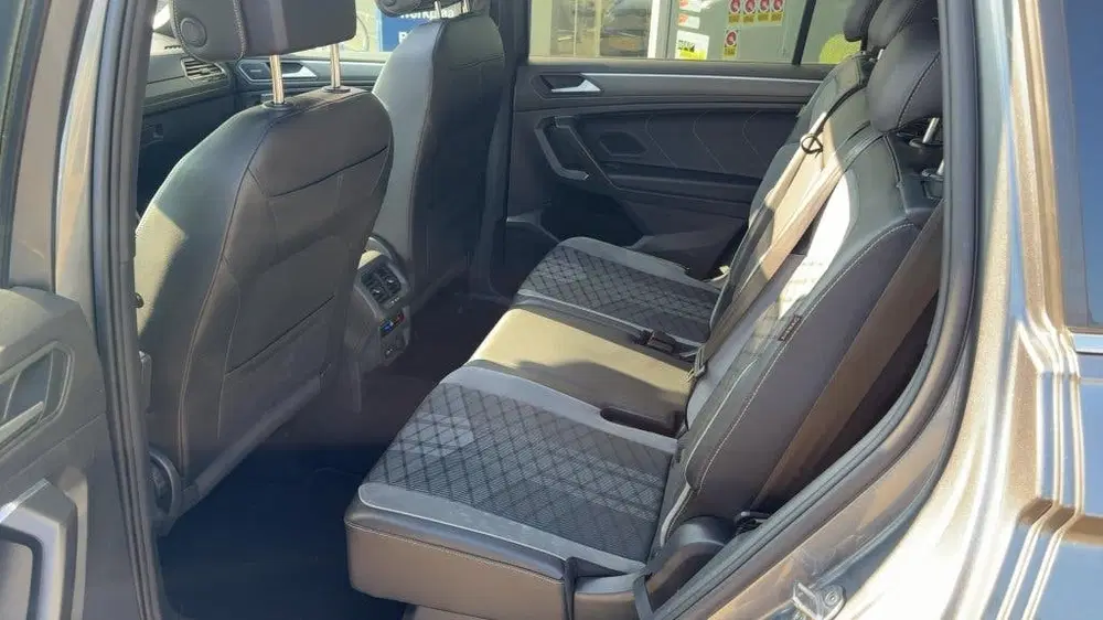 Volkswagen Tiguan Allspace 1.5 TSI R-Line uit 2022, foto 9
