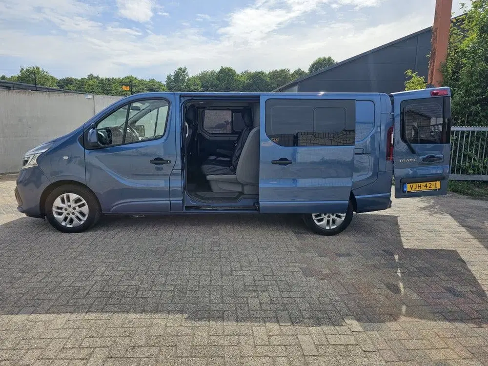 Renault Trafic 2.0 dCi T29 L2H1DC uit 2021, foto 15