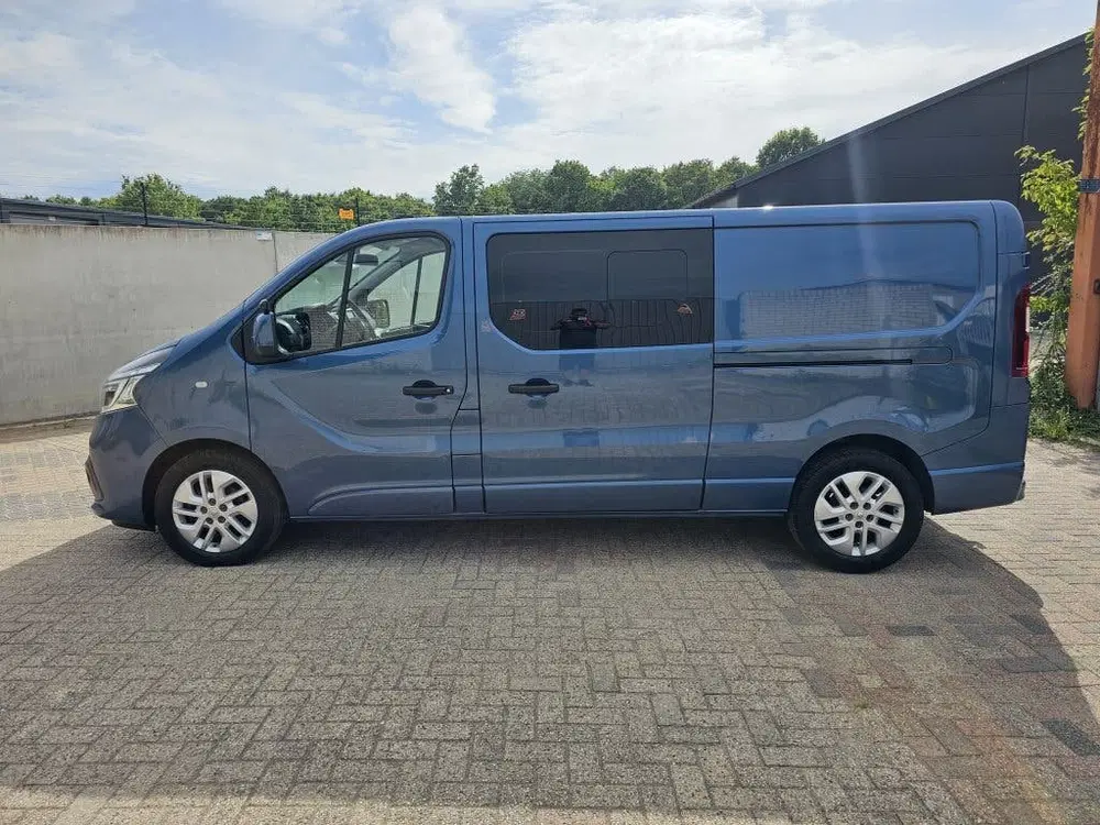 Renault Trafic 2.0 dCi T29 L2H1DC uit 2021, foto 2