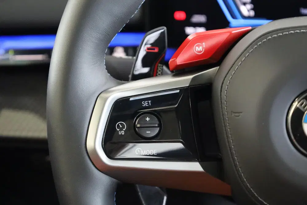 BMW M5 Touring uit 2025, foto 14