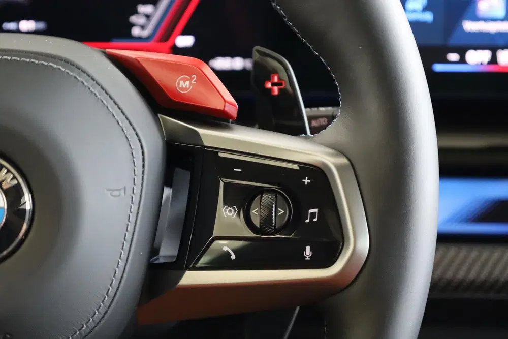 BMW M5 Touring uit 2025, foto 15