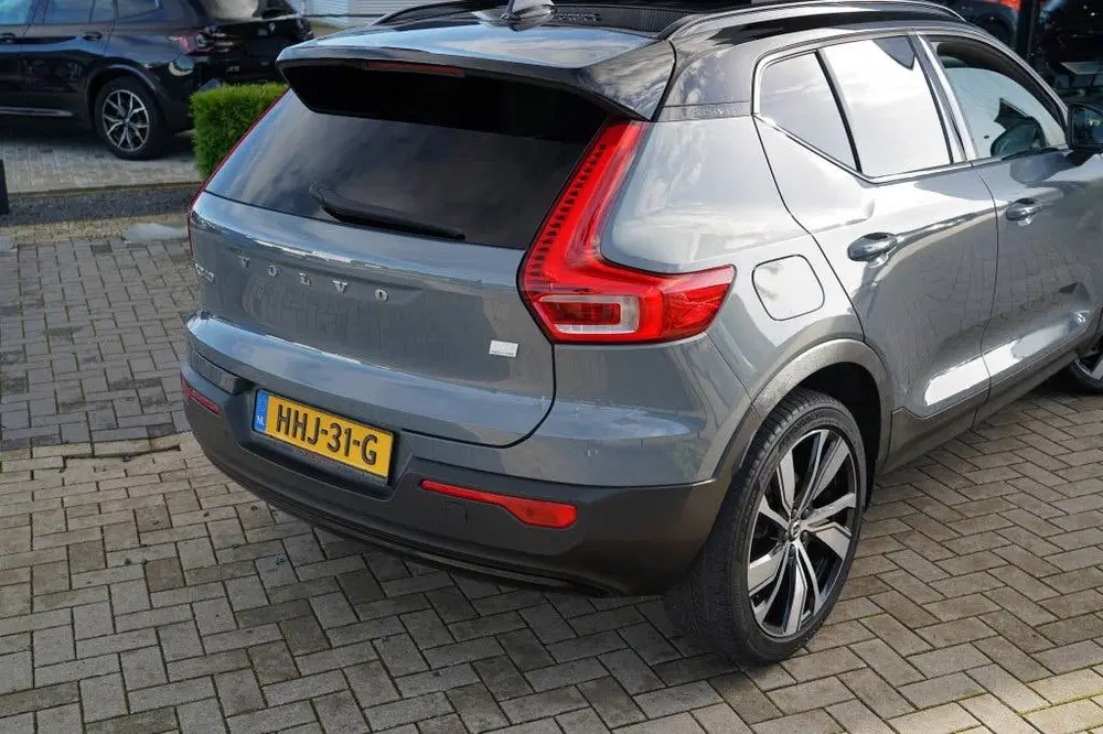 Volvo XC40 Recharge T5 Plug-in Hybrid R-Design uit 2021, foto 14