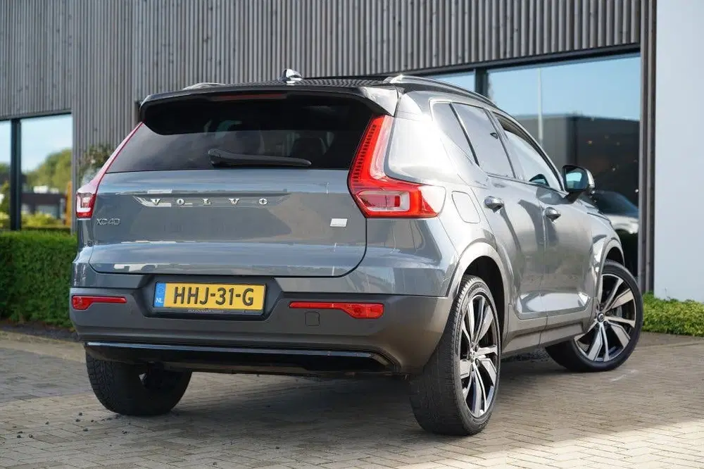 Volvo XC40 Recharge T5 Plug-in Hybrid R-Design uit 2021, foto 2