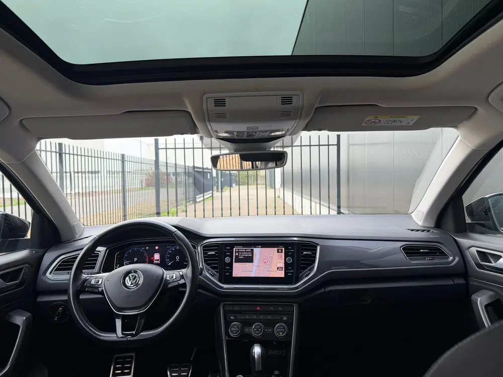 Volkswagen T-Roc 1.5 TSI IQ.DRIVE Pano Camera ACC Trekhaak uit 2019, foto 11