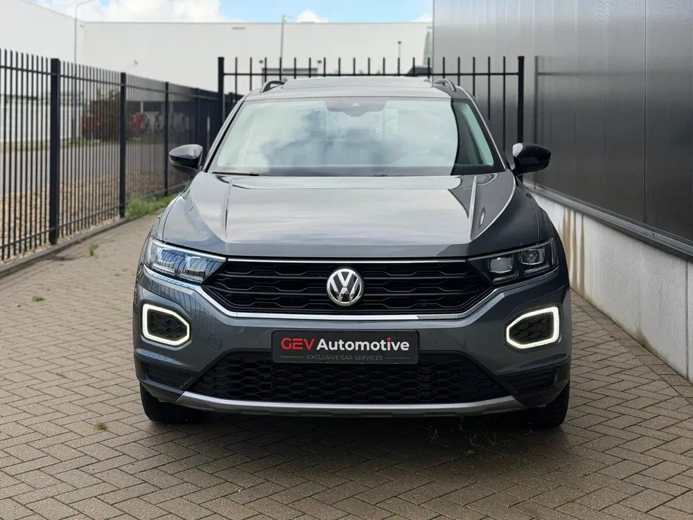 Volkswagen T-Roc 1.5 TSI IQ.DRIVE Pano Camera ACC Trekhaak uit 2019, foto 3