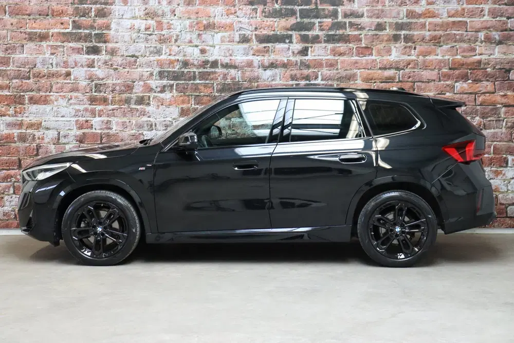 BMW X1 sDrive20i Executive M Sport Pakket Automaa uit 2023, foto 3