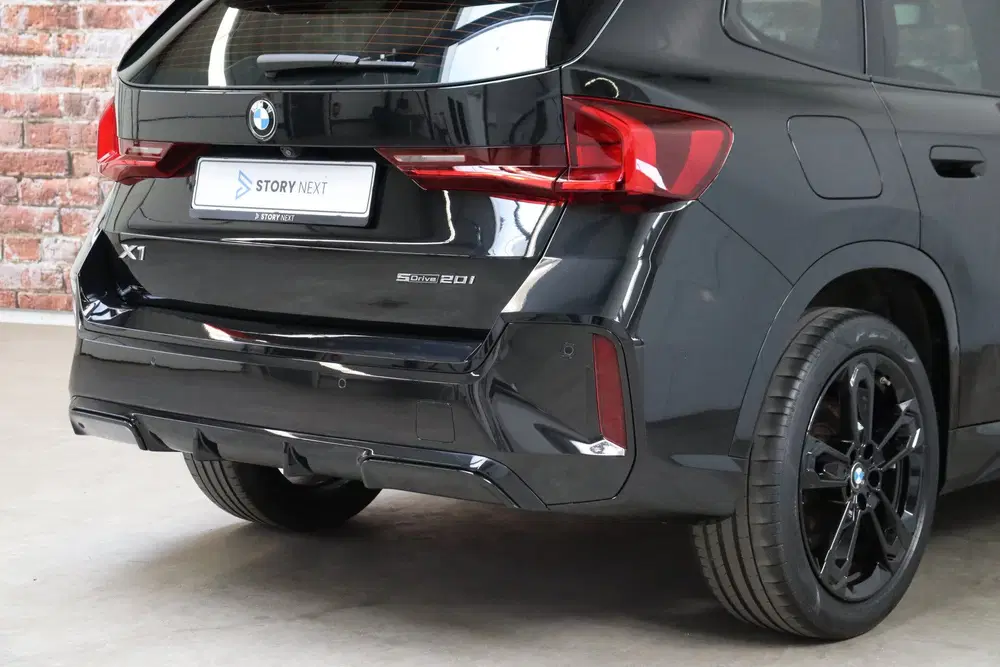 BMW X1 sDrive20i Executive M Sport Pakket Automaa uit 2023, foto 5