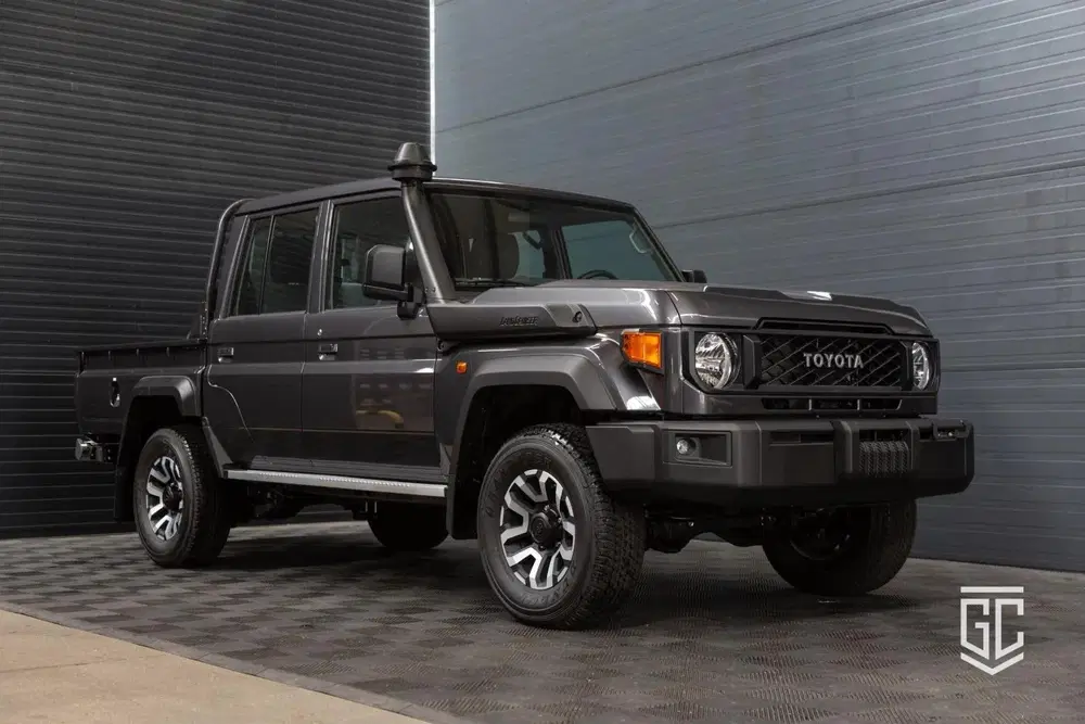 Toyota Land Cruiser GRJ79 Double Cab LX-G A uit 2026, foto 2