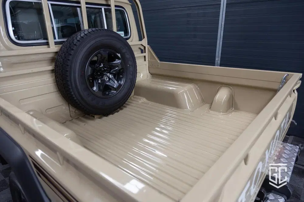 Toyota Land Cruiser GRJ79 Double Cab LX-G A uit 2026, foto 9