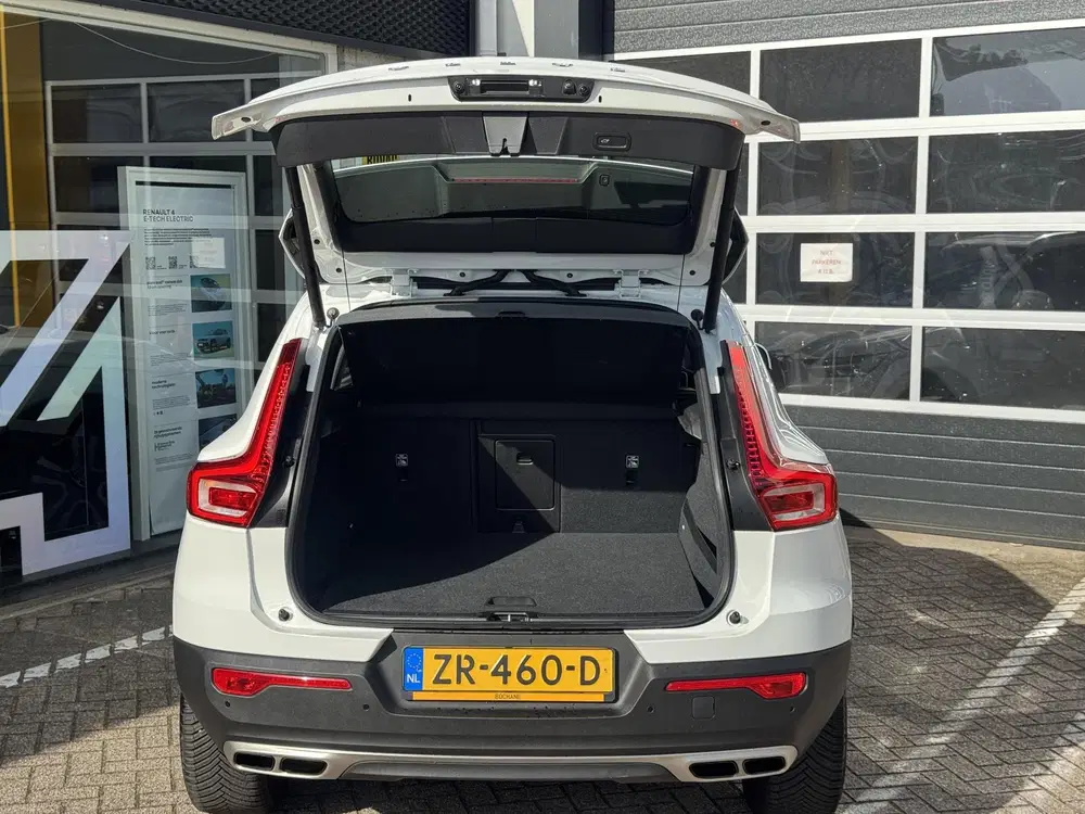 Volvo XC40 1.5 T3 Momentum Pro uit 2019, foto 9