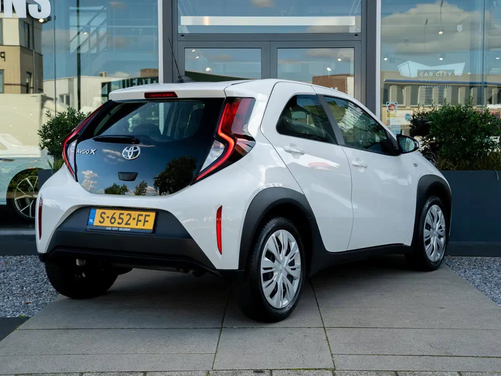 Toyota Aygo X 1.0 VVT-i Play uit 2023, foto 3