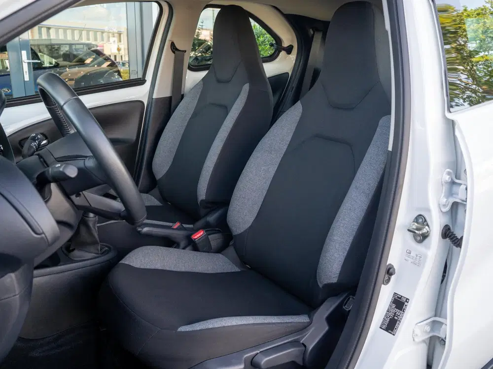 Toyota Aygo X 1.0 VVT-i Play uit 2023, foto 8