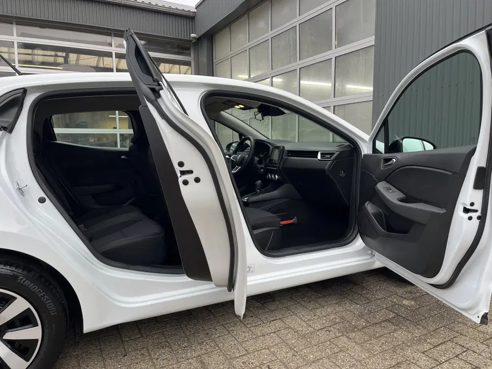 Renault Clio 1.6 E-Tech Hybrid 145 Airco Cruise control uit 2022, foto 8
