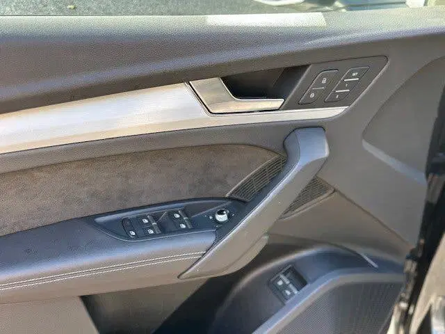 Audi Q5 50 TFSI e quattro S edition uit 2020, foto 13
