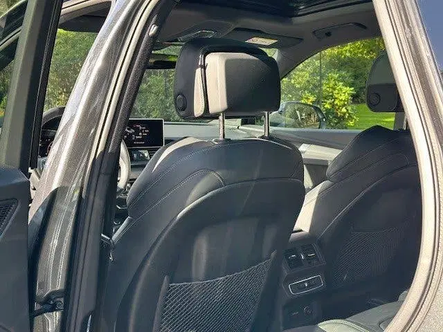 Audi Q5 50 TFSI e quattro S edition uit 2020, foto 15
