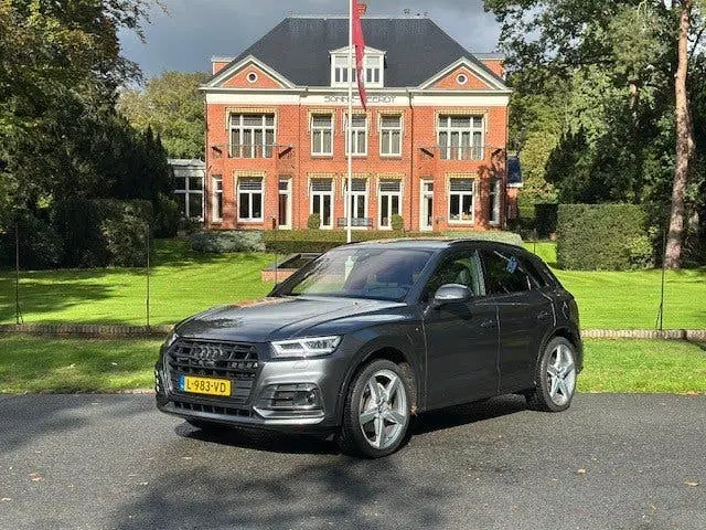 Audi Q5 50 TFSI e quattro S edition uit 2020, foto 3
