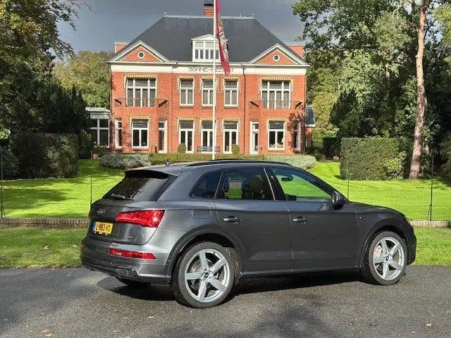 Audi Q5 50 TFSI e quattro S edition uit 2020, foto 6