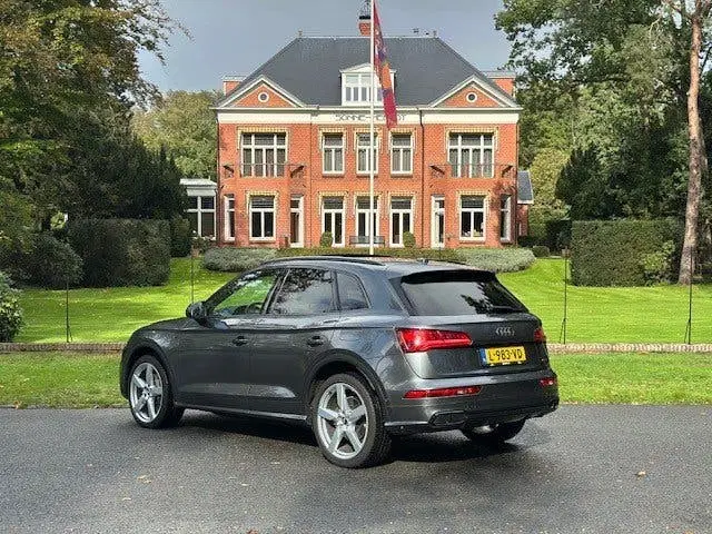 Audi Q5 50 TFSI e quattro S edition uit 2020, foto 8