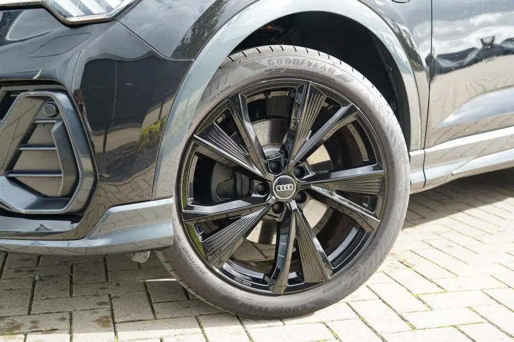 Audi Q3 45 TFSI e S Edition uit 2022, foto 12