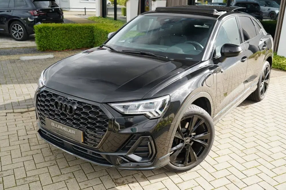 Audi Q3 45 TFSI e S Edition uit 2022, foto 8