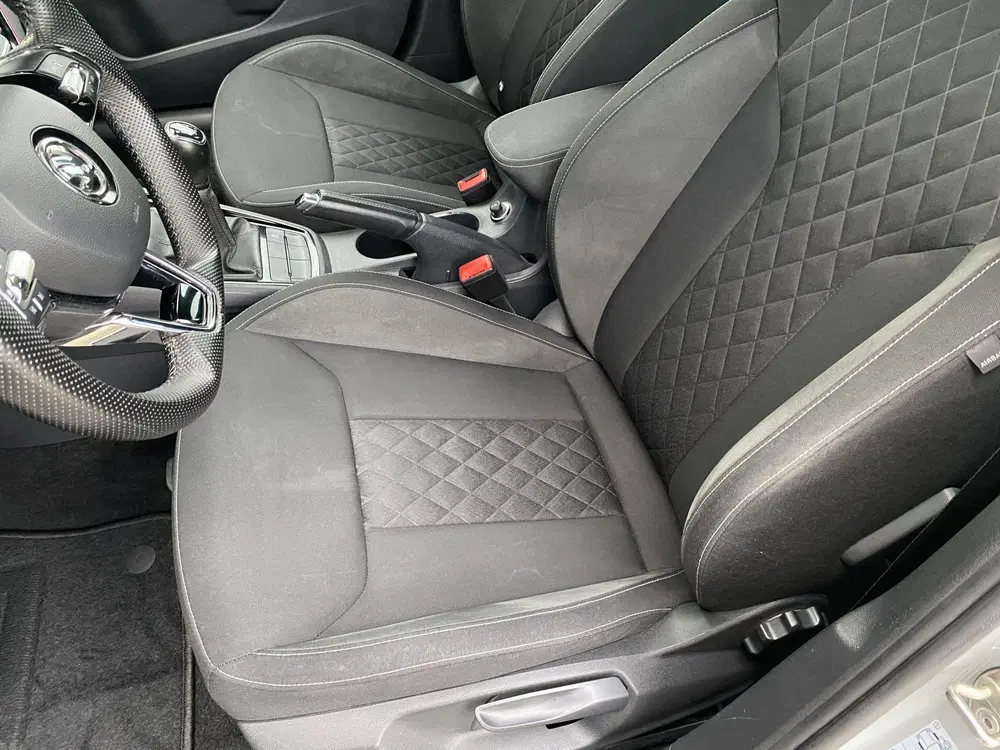Skoda Scala 1.0 TSI Sport Business Panorama Dak uit 2021, foto 12