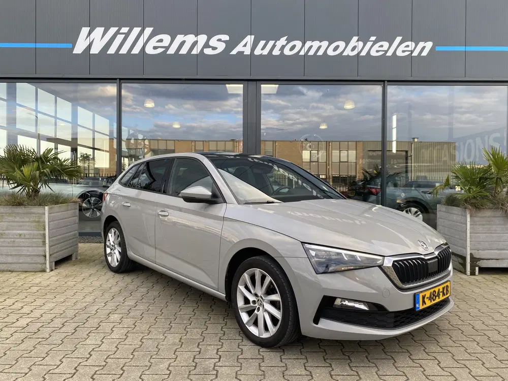Skoda Scala 1.0 TSI Sport Business Panorama Dak uit 2021, foto 3