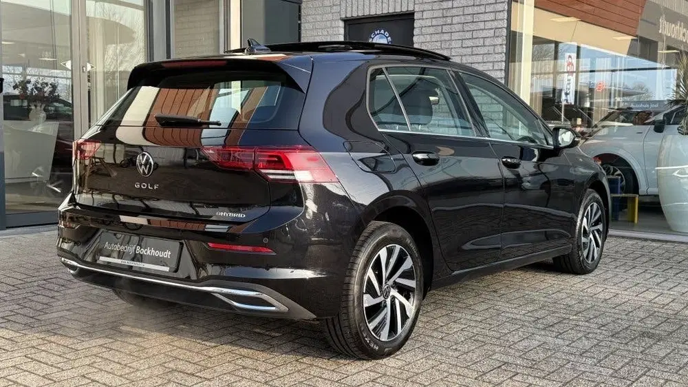 Volkswagen Golf 1.4 eHybrid Style uit 2022, foto 4